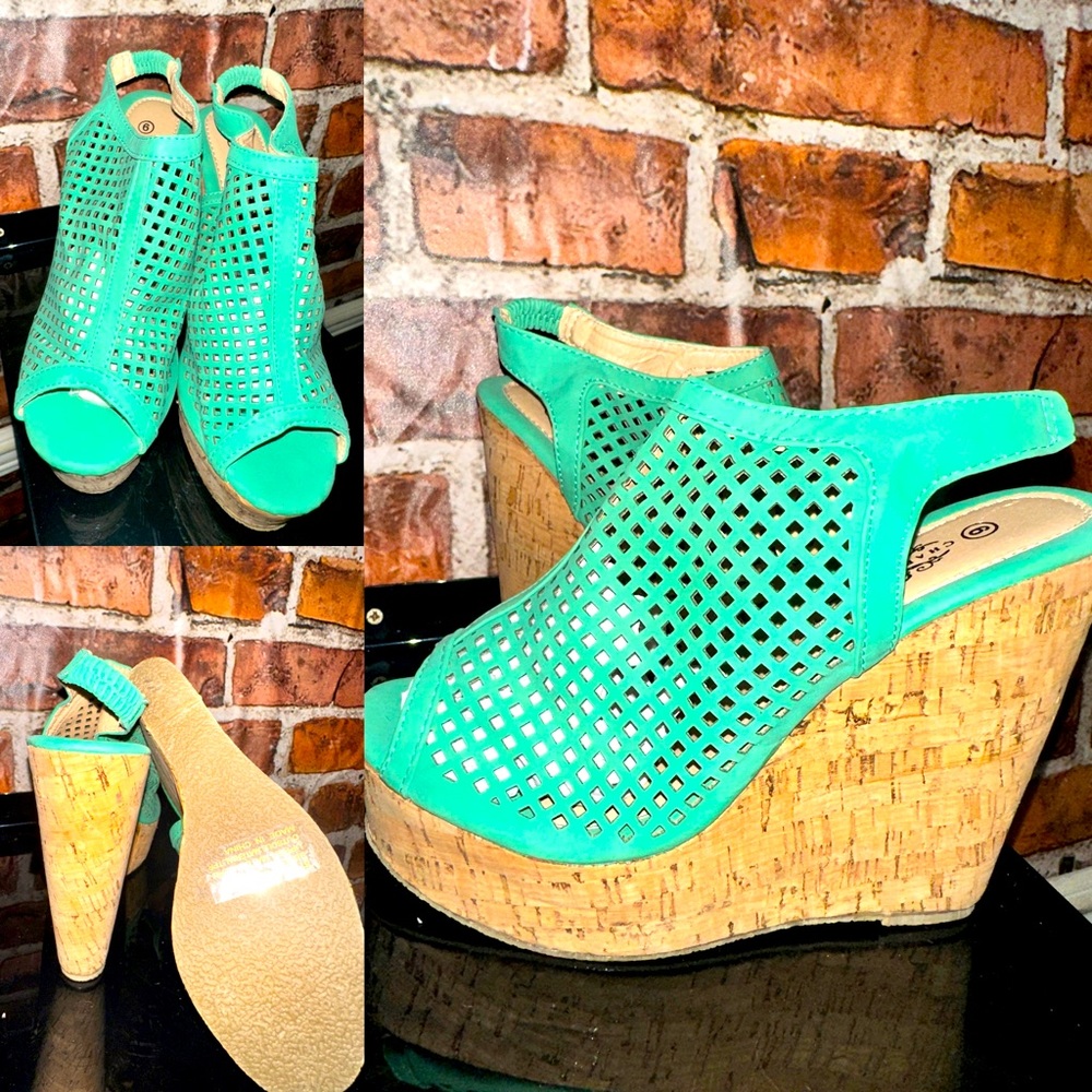 Charles Albert size 6 color, mint, green wedge